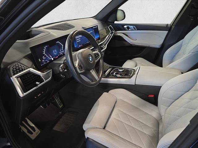Used 2024 BMW X5 xDrive40i w/ M Sport Package AWD/4WD image 17