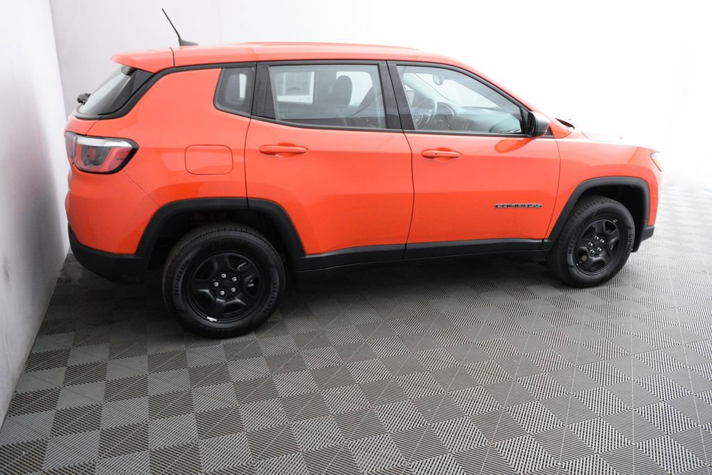 Used 2018 Jeep Compass Sport w/ Tech Group AWD/4WD image 4