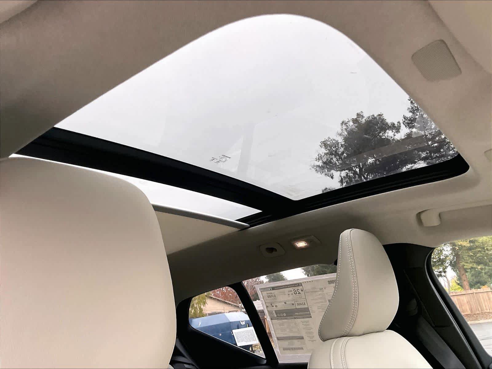 New 2026 Volvo XC40 B5 Plus w/ Protection Package Premier AWD/4WD image 29