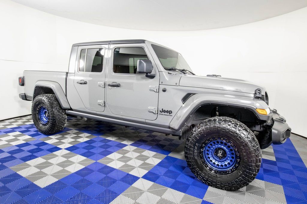 Used 2023 Jeep Gladiator Sport S image 3