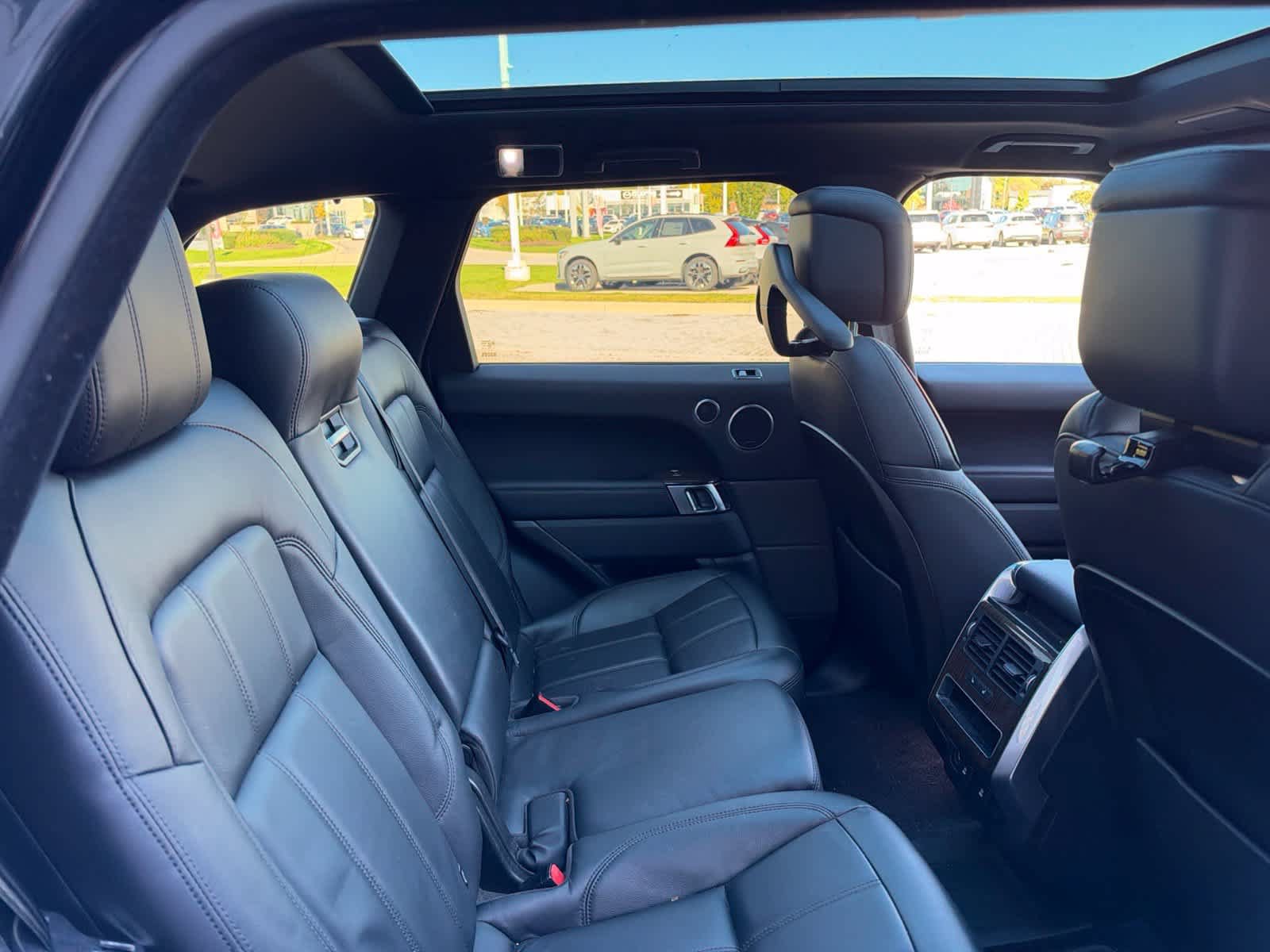 Used 2020 Land Rover Range Rover Sport SE AWD/4WD image 12