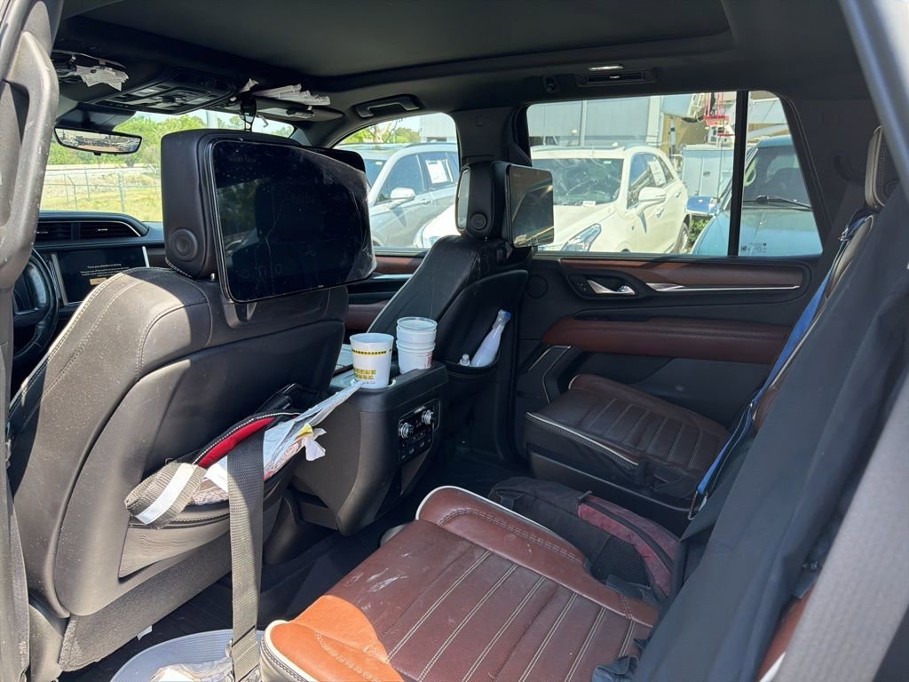 Used 2023 GMC Yukon Denali Ultimate w/ LPO, Floor Liner Package image 16