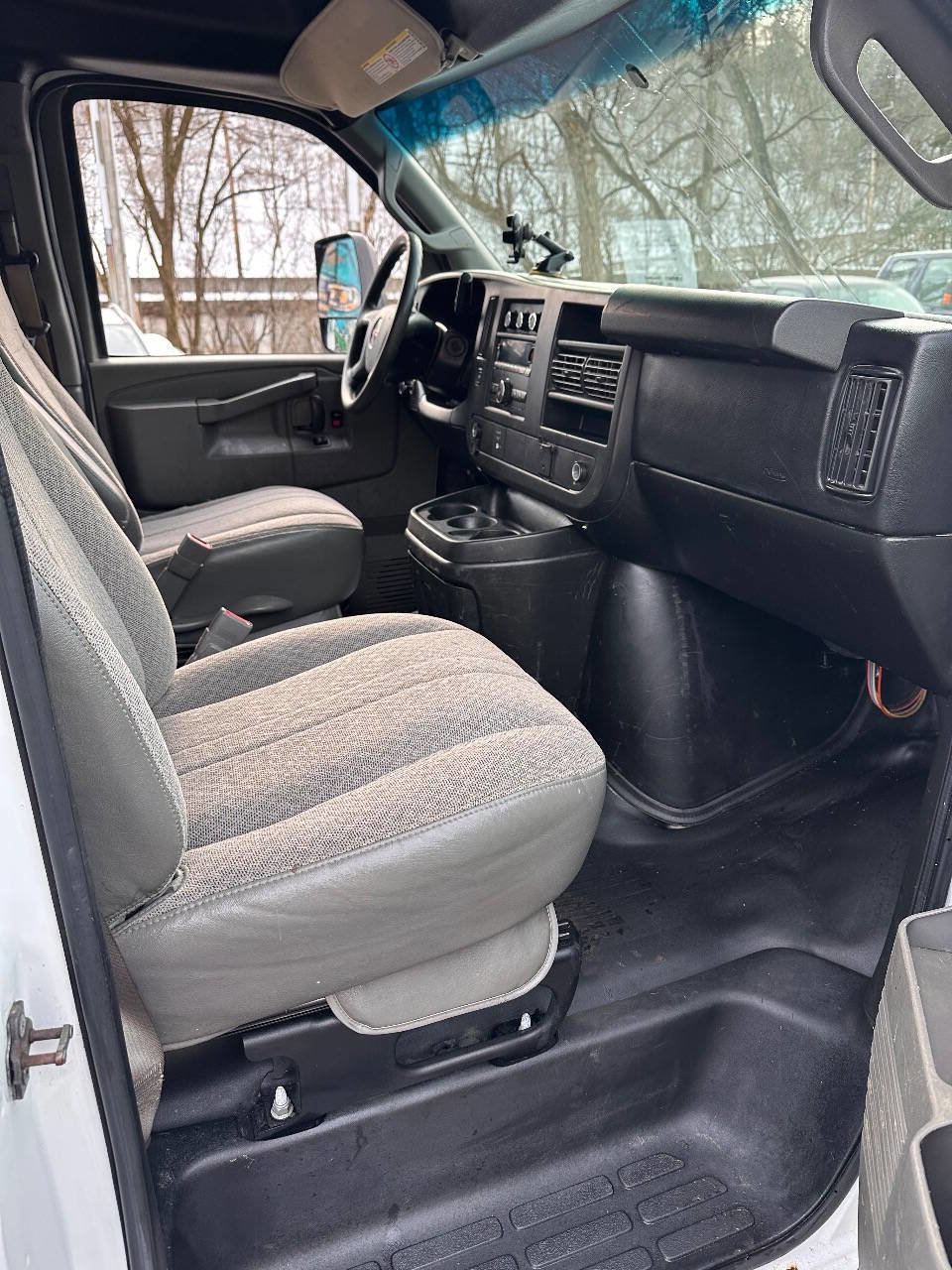 Used 2016 GMC Savana 3500 image 10