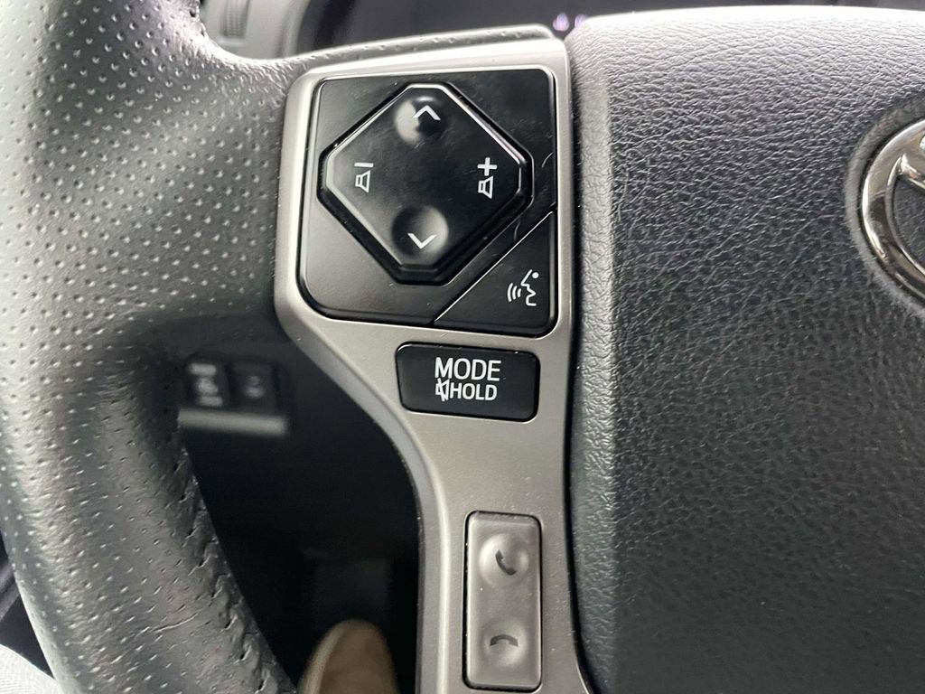Used 2022 Toyota 4Runner SR5 Premium w/ Moonroof Package image 19