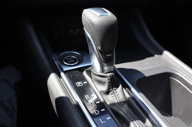 Used 2024 Nissan Sentra SV FWD image 20