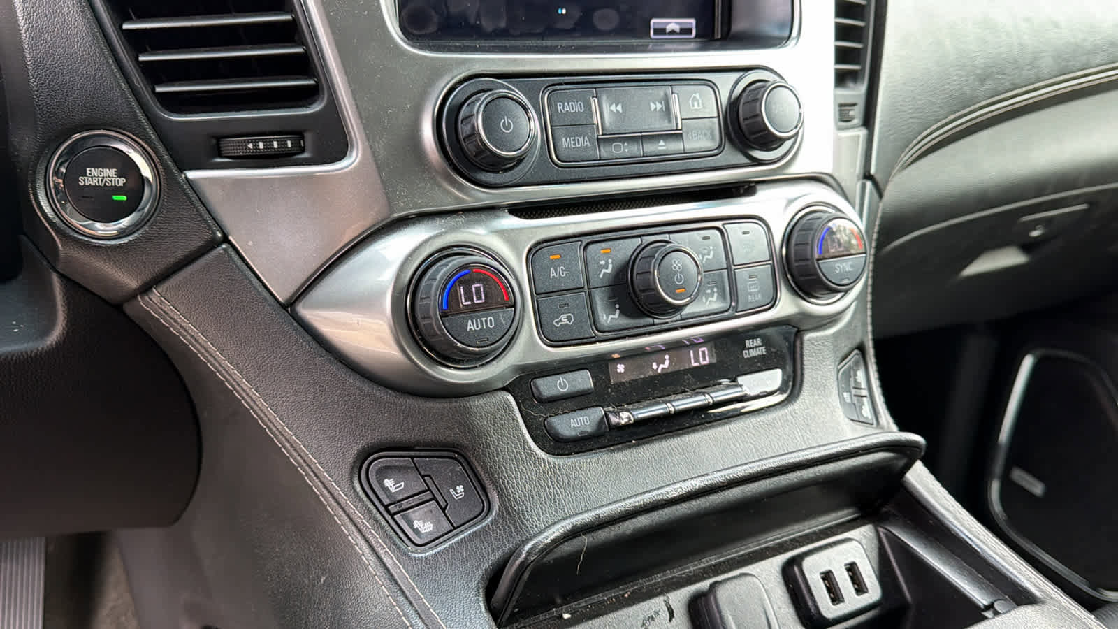 Used 2017 Chevrolet Suburban Premier image 13