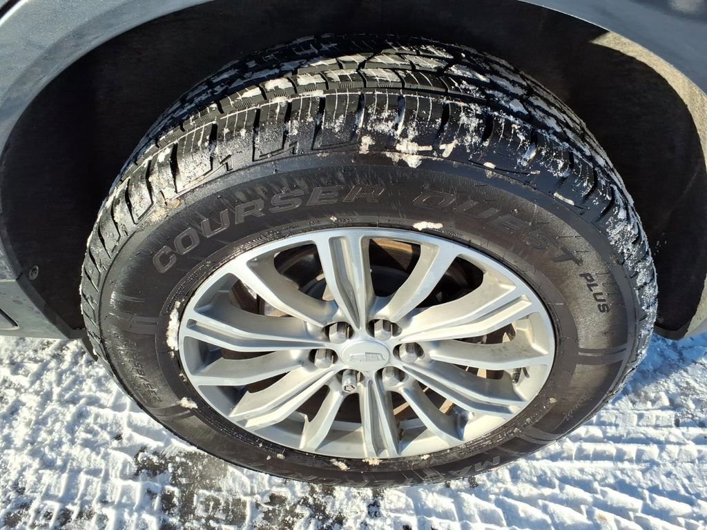 Used 2019 Cadillac XT5 Luxury image 11