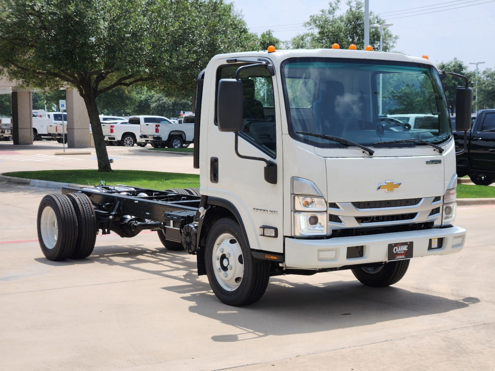 New 2025 Chevrolet Low Cab Forward 5500XG image 2