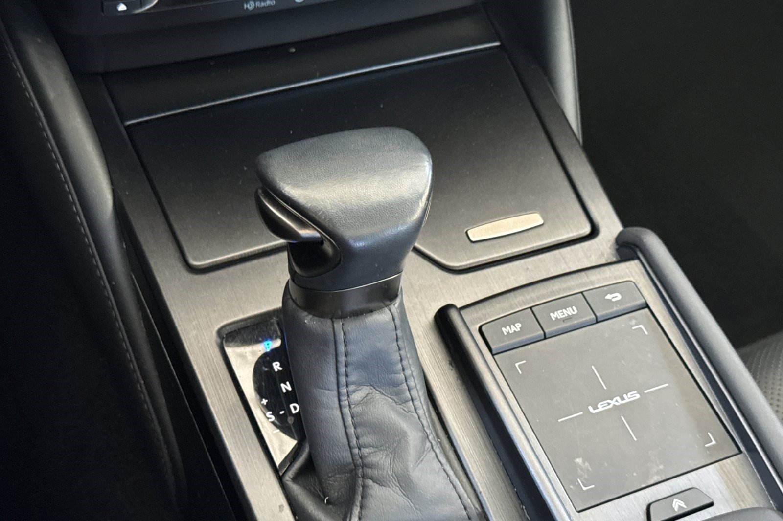 Certified 2022 Lexus ES 300h w/ Premium Package FWD image 27