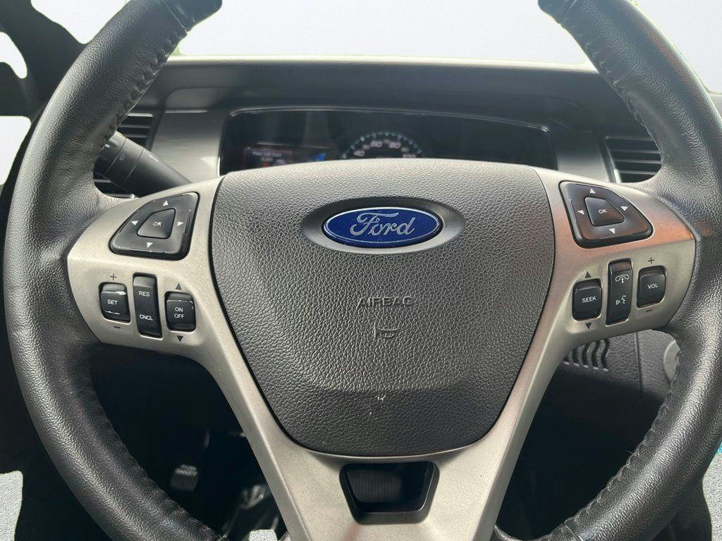 Used 2014 Ford Taurus SEL w/ Equipment Group 201A FWD image 19