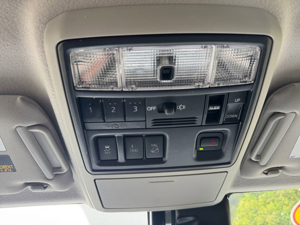 Used 2024 Toyota 4Runner SR5 Premium w/ Moonroof Package AWD/4WD image 25