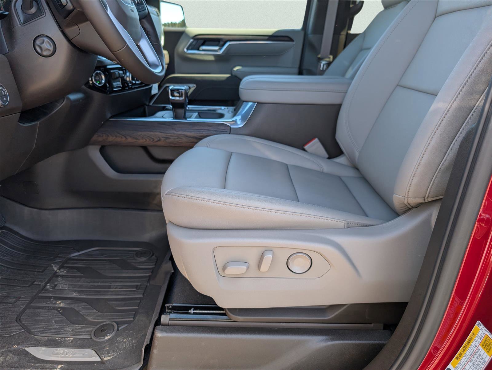 New 2026 GMC Sierra 1500 SLT w/ SLT Premium Plus Package image 28