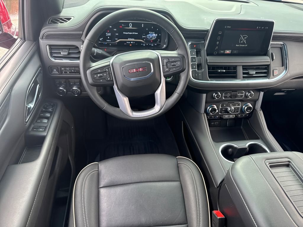 Used 2024 GMC Yukon XL SLT w/ SLT Luxury Package image 20