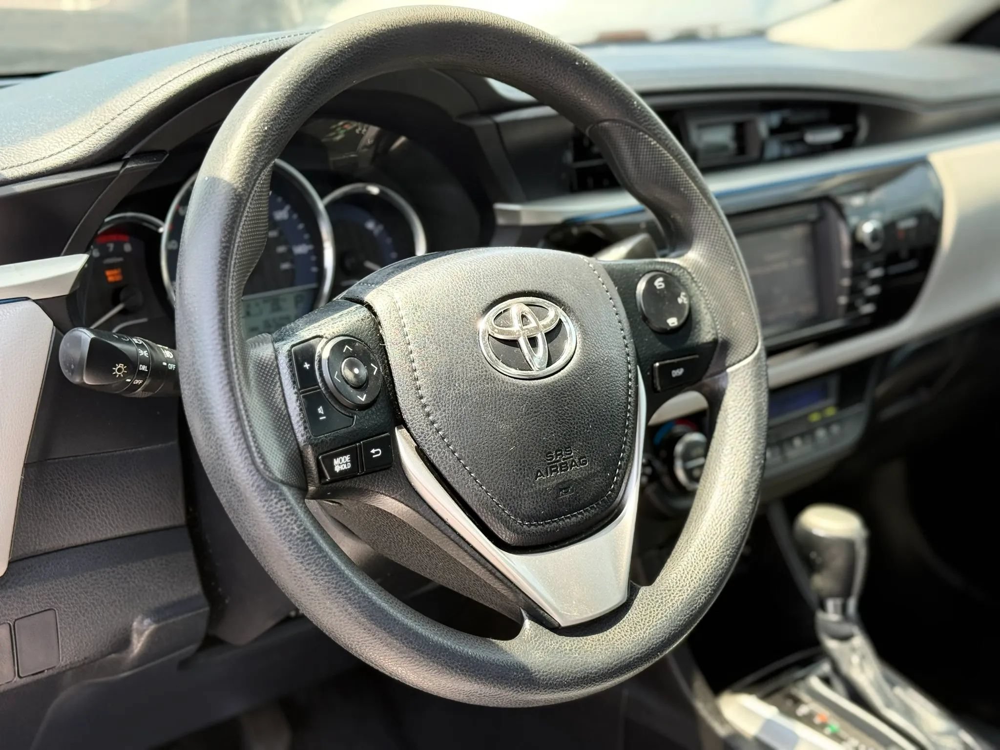 Used 2016 Toyota Corolla LE FWD image 32