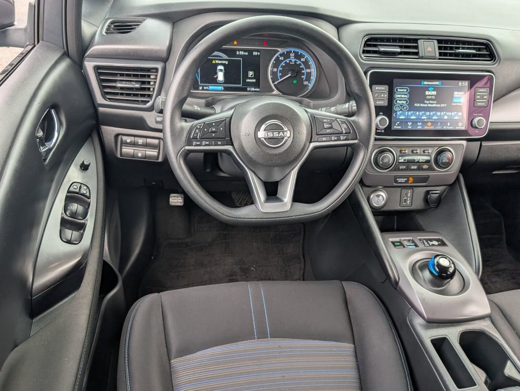 Used 2024 Nissan Leaf S image 13
