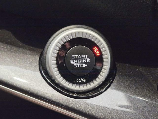 Used 2023 Jeep Wagoneer Base w/ Premium Group I image 31