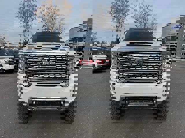 Used 2020 GMC Sierra 3500 Denali w/ Denali Ultimate Package image 8