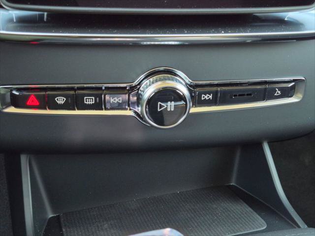 New 2026 Volvo XC90 T8 Plus w/ Protection Package AWD/4WD image 9