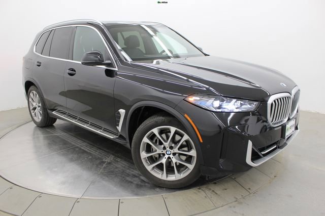 Used 2025 BMW X5 xDrive40i w/ Climate Comfort Package image 1