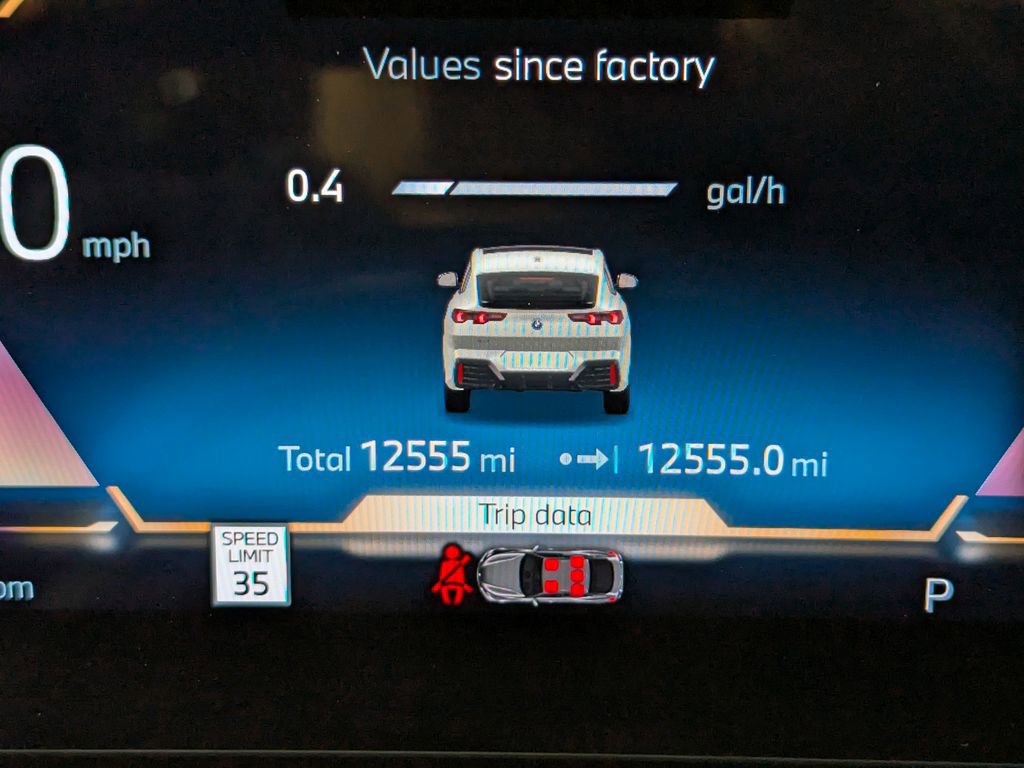 Used 2025 BMW X2 xDrive28i w/ M Sport Package image 34