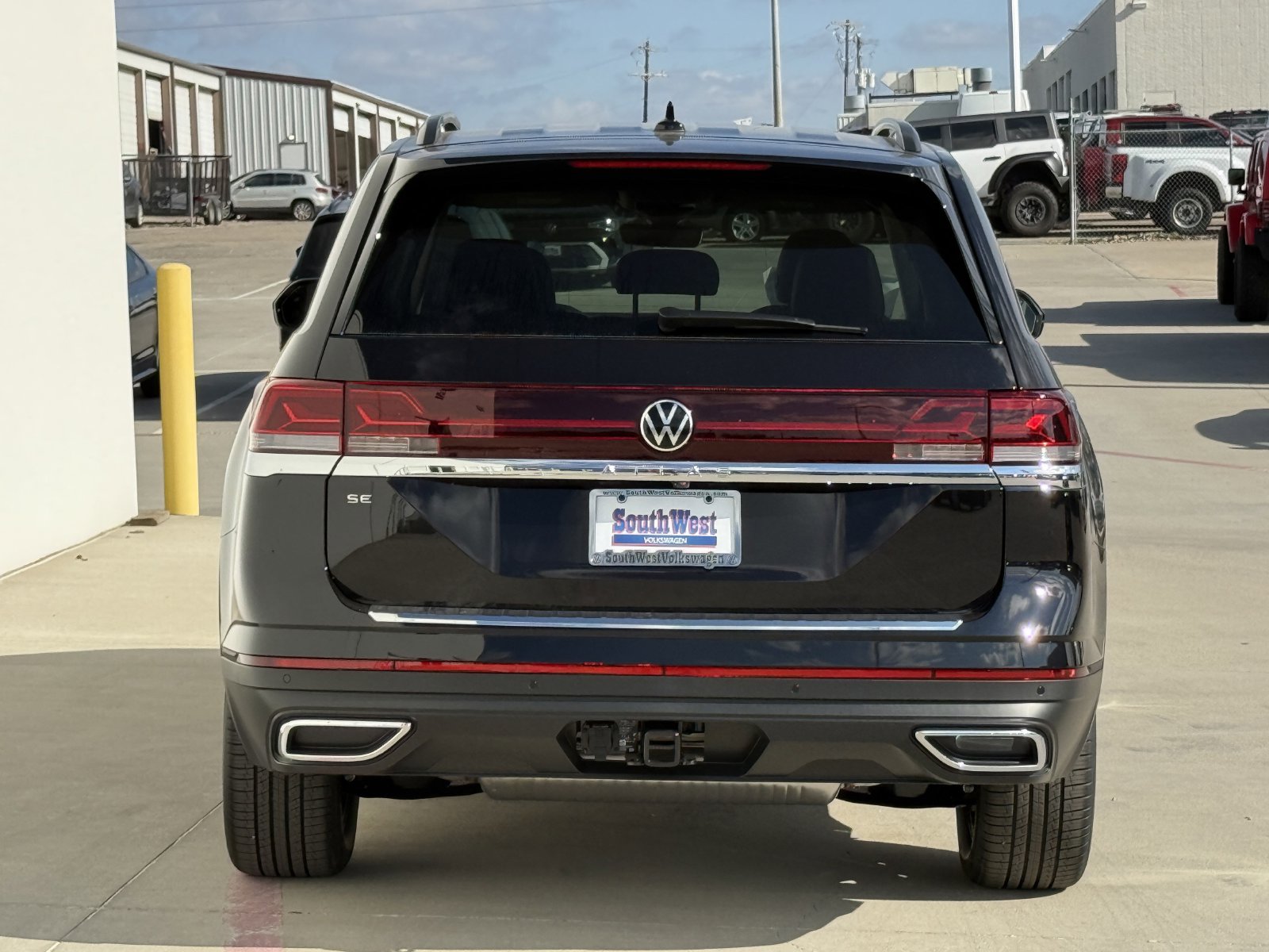 New 2026 Volkswagen Atlas SE FWD image 5
