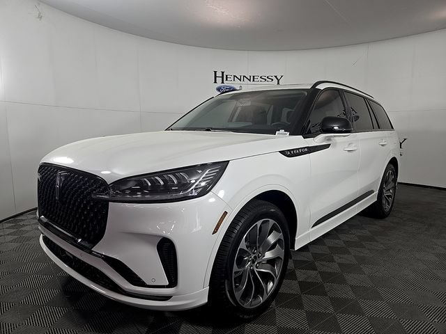 New 2026 Lincoln Aviator AWD w/ Jet Appearance Package image 2