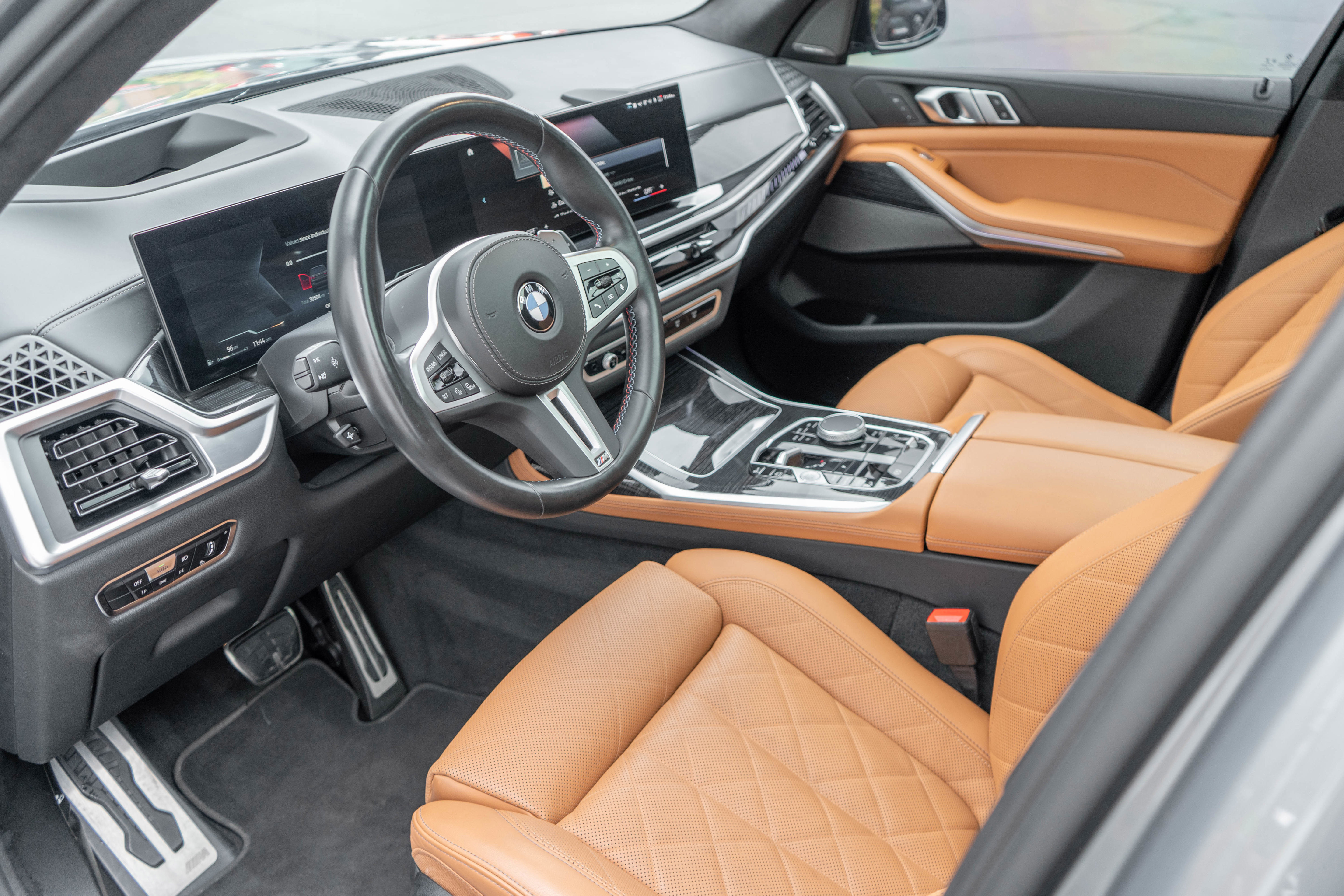 Used 2023 BMW X7 M60i AWD/4WD image 9
