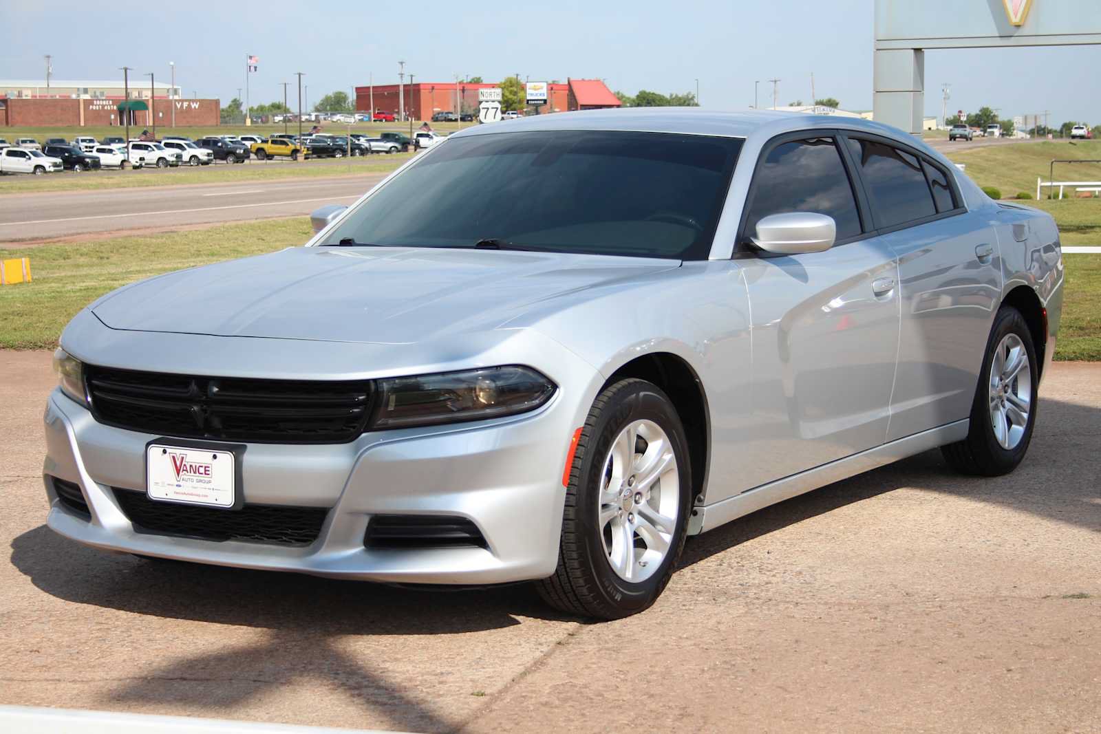 Used 2022 Dodge Charger SXT RWD image 4