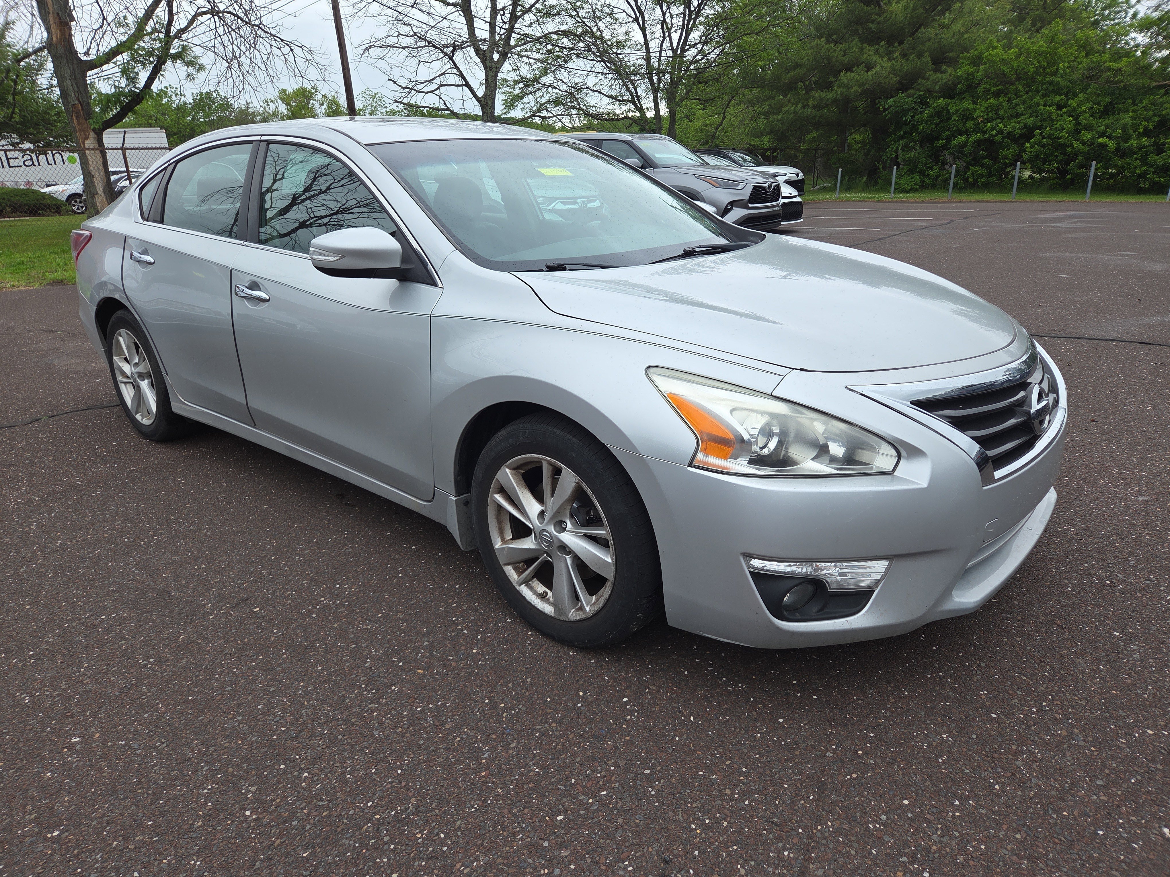 Used 2013 Nissan Altima 2.5 SL w/ Technology Pkg FWD image 1