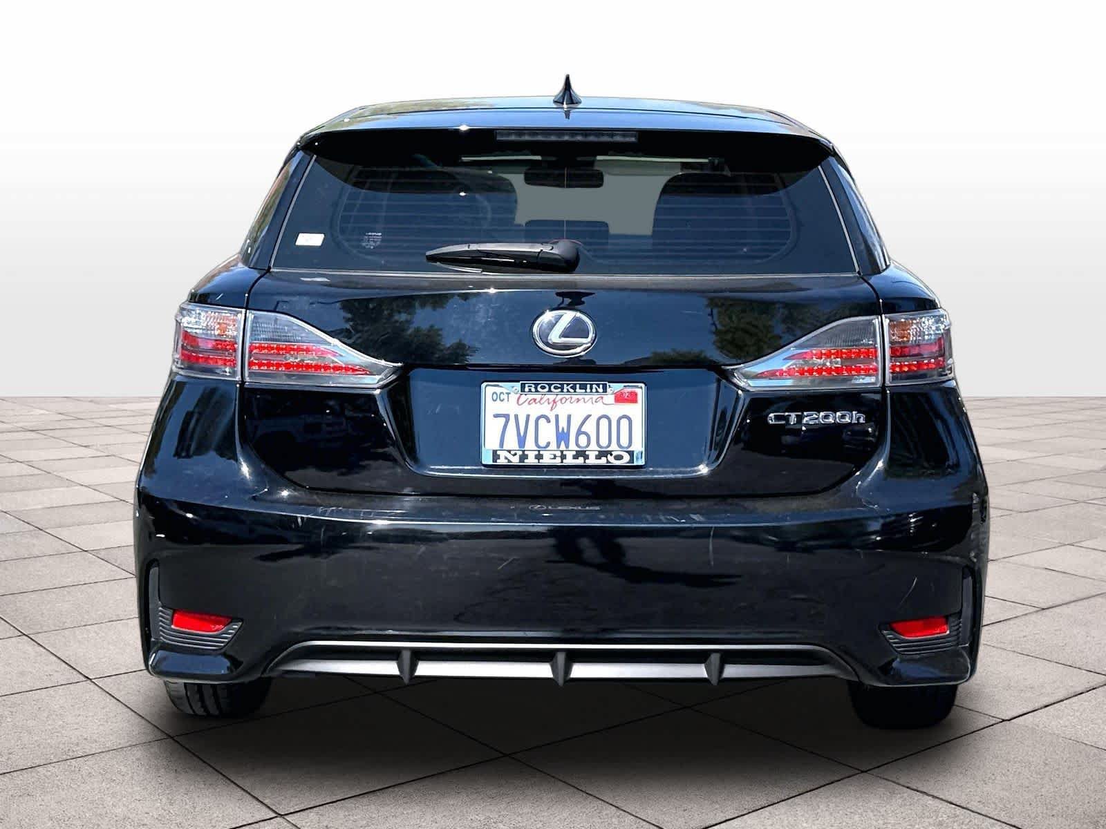 Used 2016 Lexus CT 200h w/ Accessory Package 2 FWD image 7