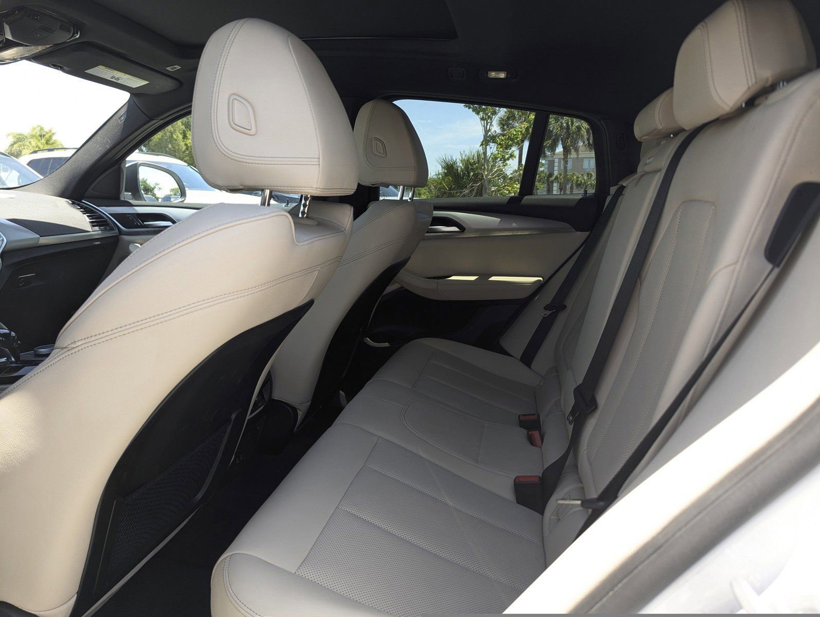 Certified 2025 BMW X4 xDrive30i AWD/4WD image 17