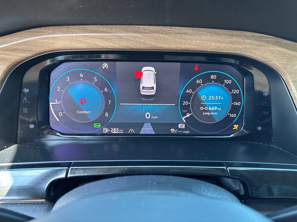 Used 2025 Volkswagen Atlas SE AWD/4WD image 8