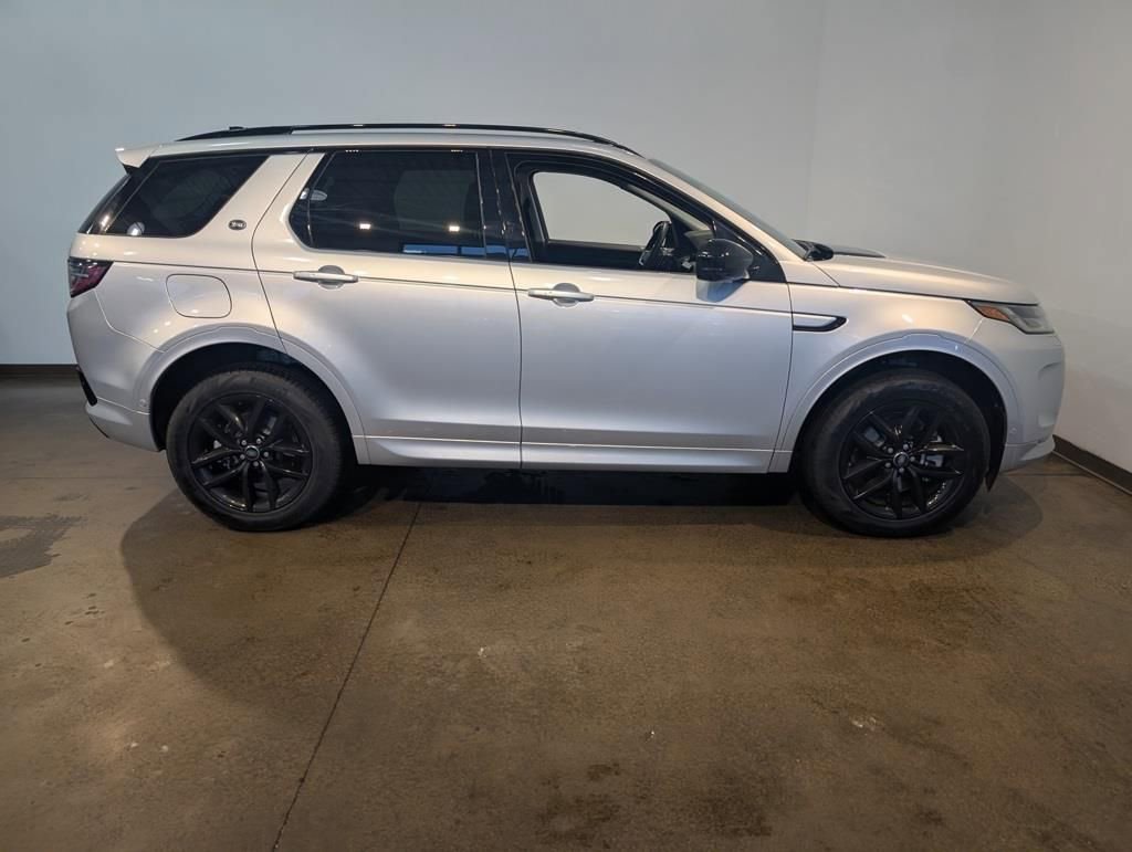 Used 2025 Land Rover Discovery Sport S image 6