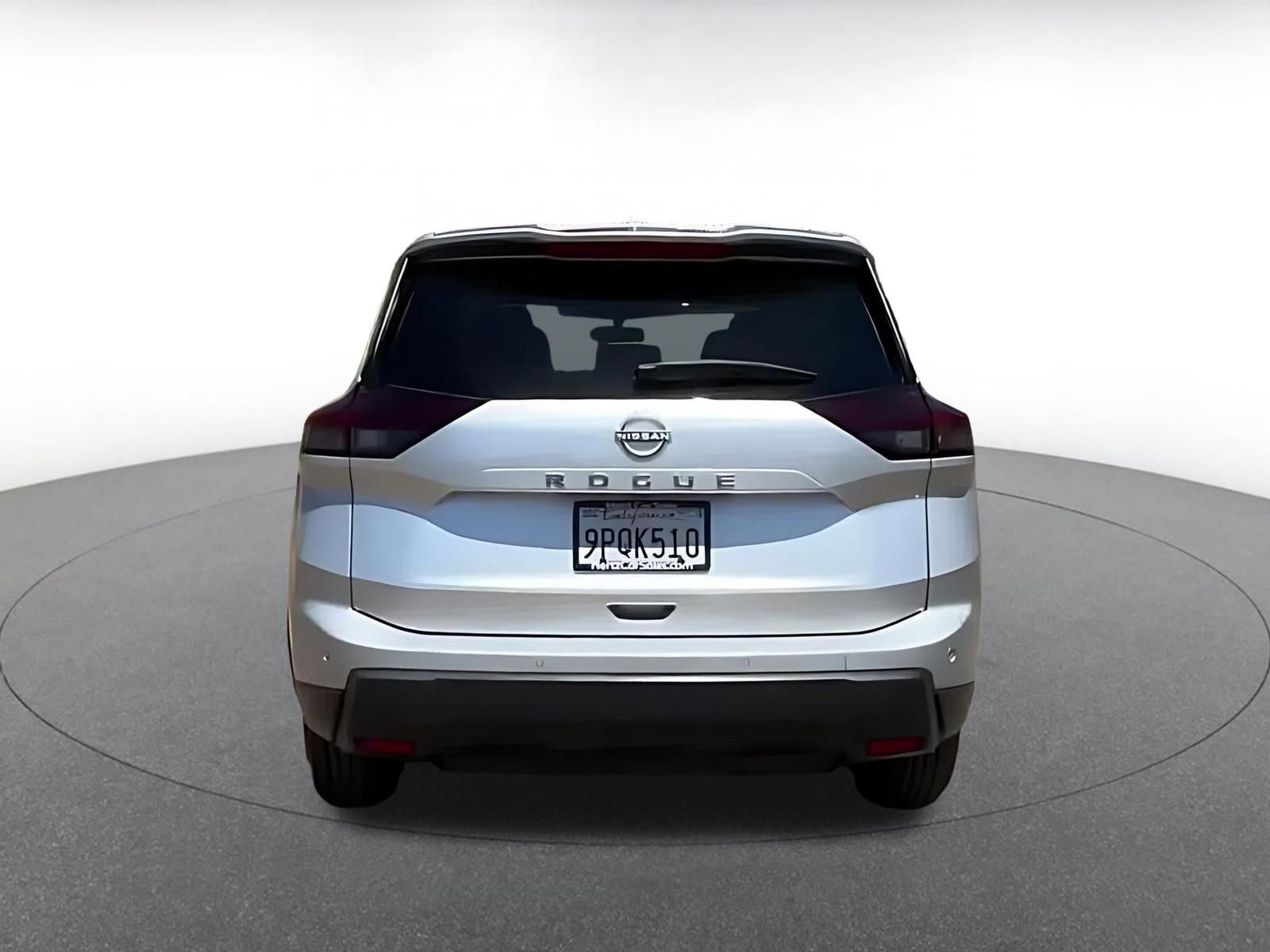 Used 2025 Nissan Rogue SV FWD image 12