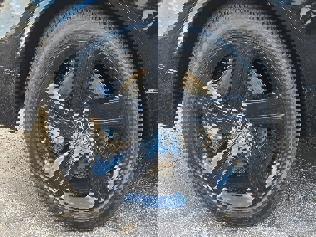 New 2025 Land Rover Discovery Dynamic SE image 6