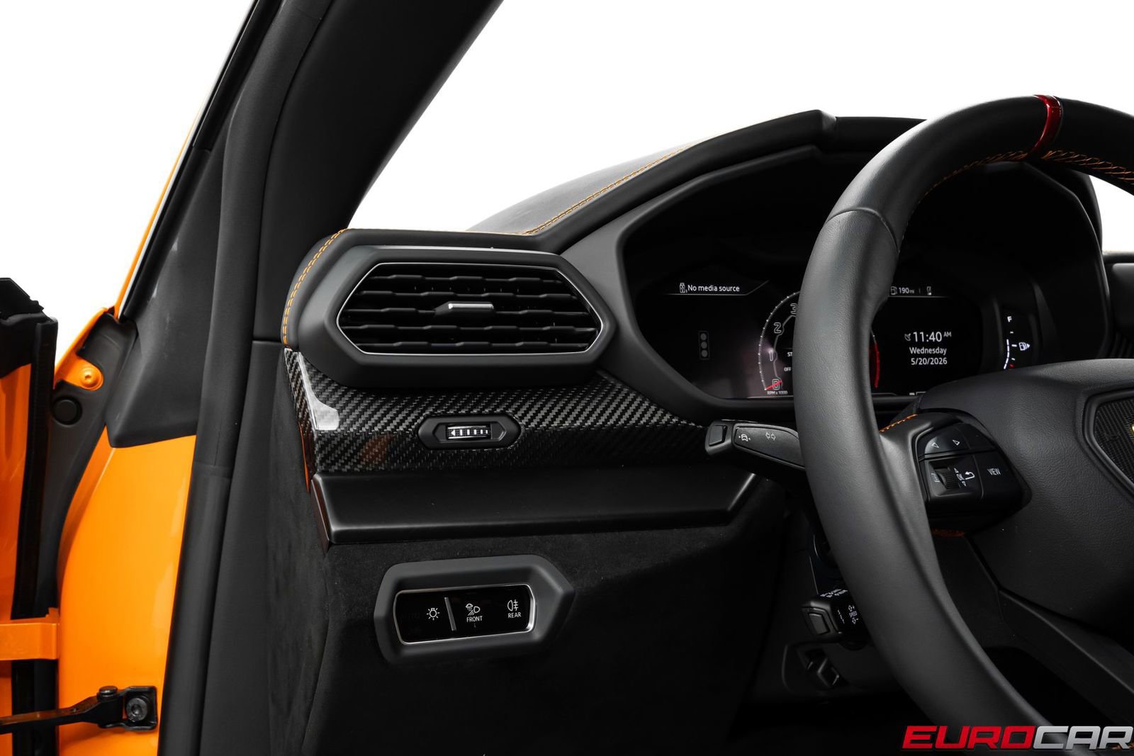 Used 2024 Lamborghini Urus Performante AWD/4WD image 31