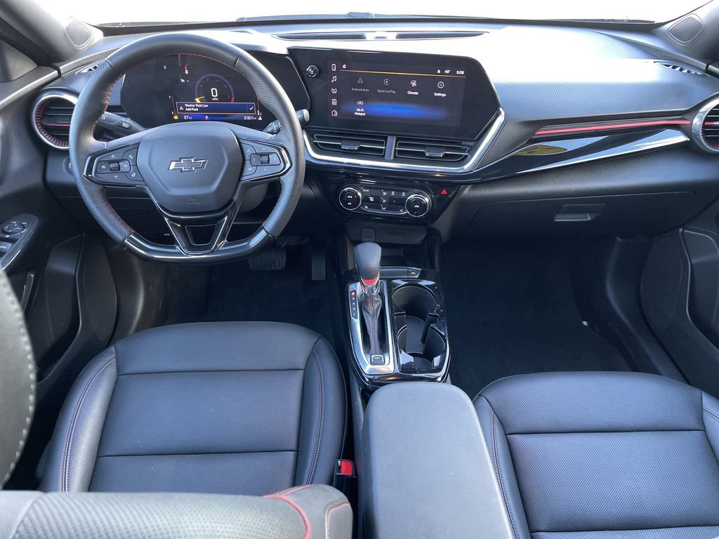 Used 2025 Chevrolet Trax RS w/ Sunroof Package image 15