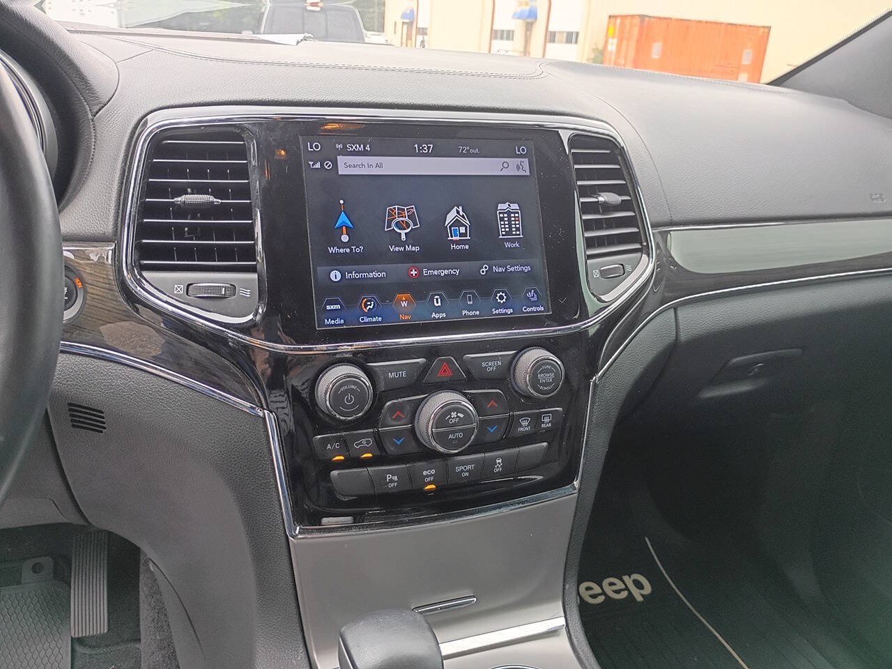 Used 2019 Jeep Grand Cherokee Overland AWD/4WD image 18