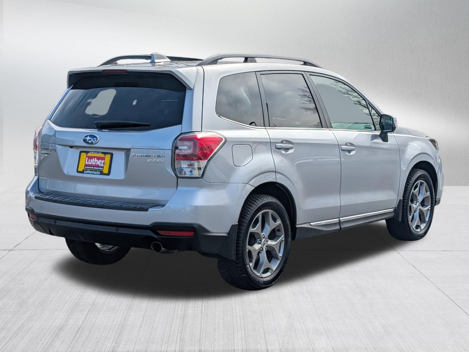 Used 2017 Subaru Forester 2.5i Touring image 8