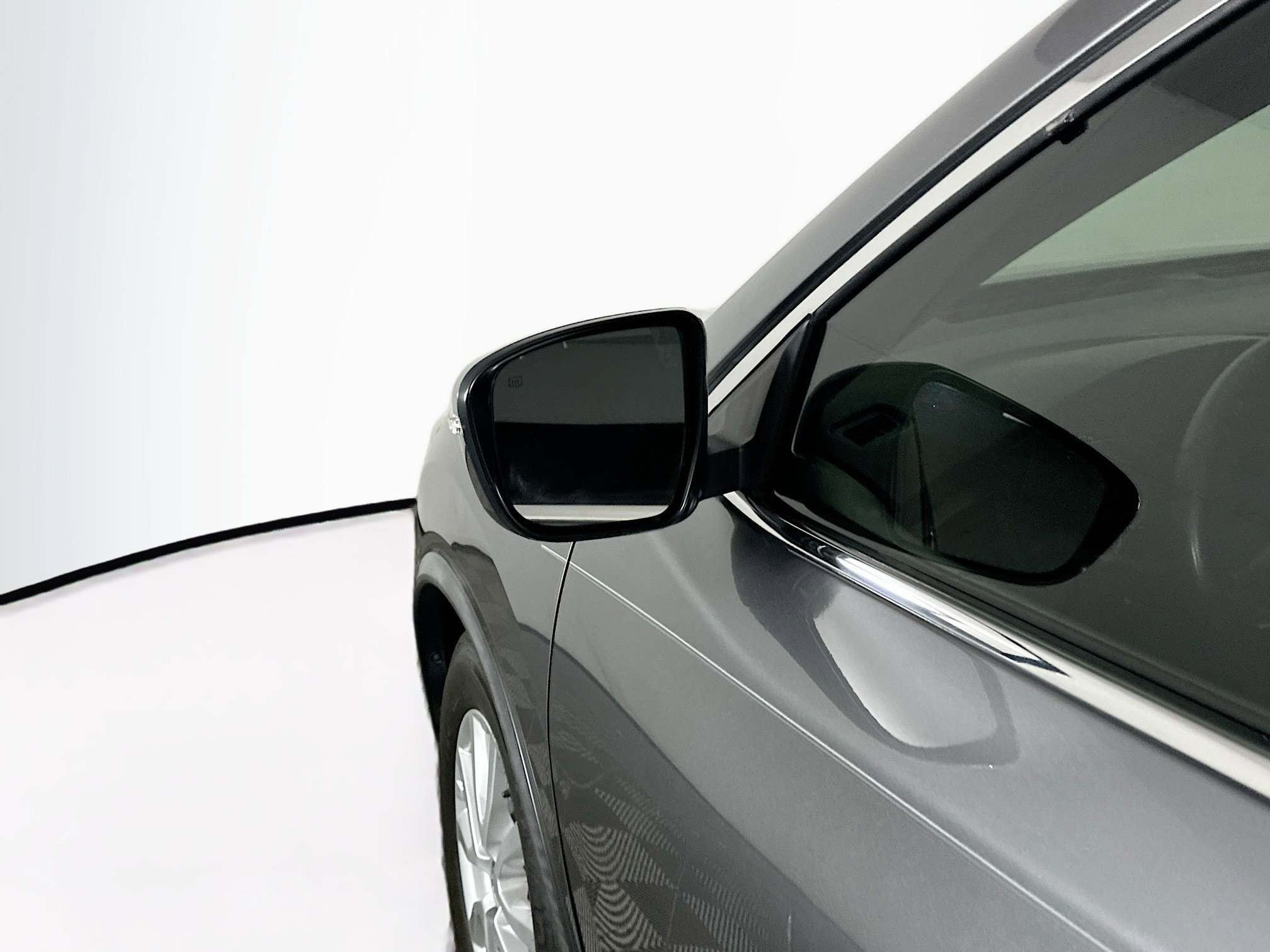 Used 2020 Nissan Rogue SV image 16