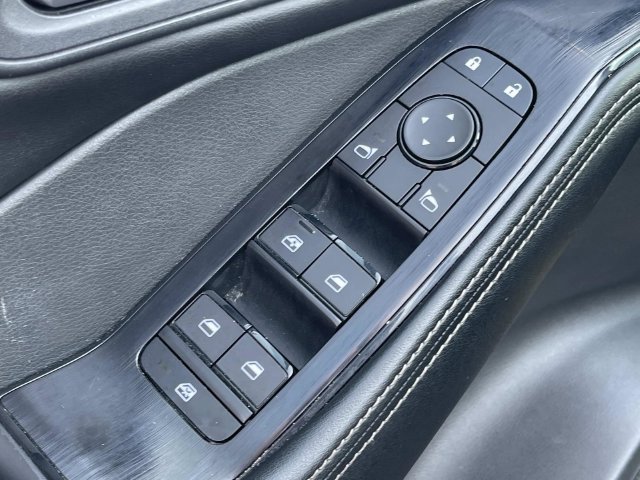 Used 2025 Nissan Rogue SV AWD/4WD image 28