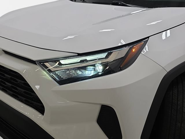Used 2023 Toyota RAV4 XLE AWD/4WD image 27