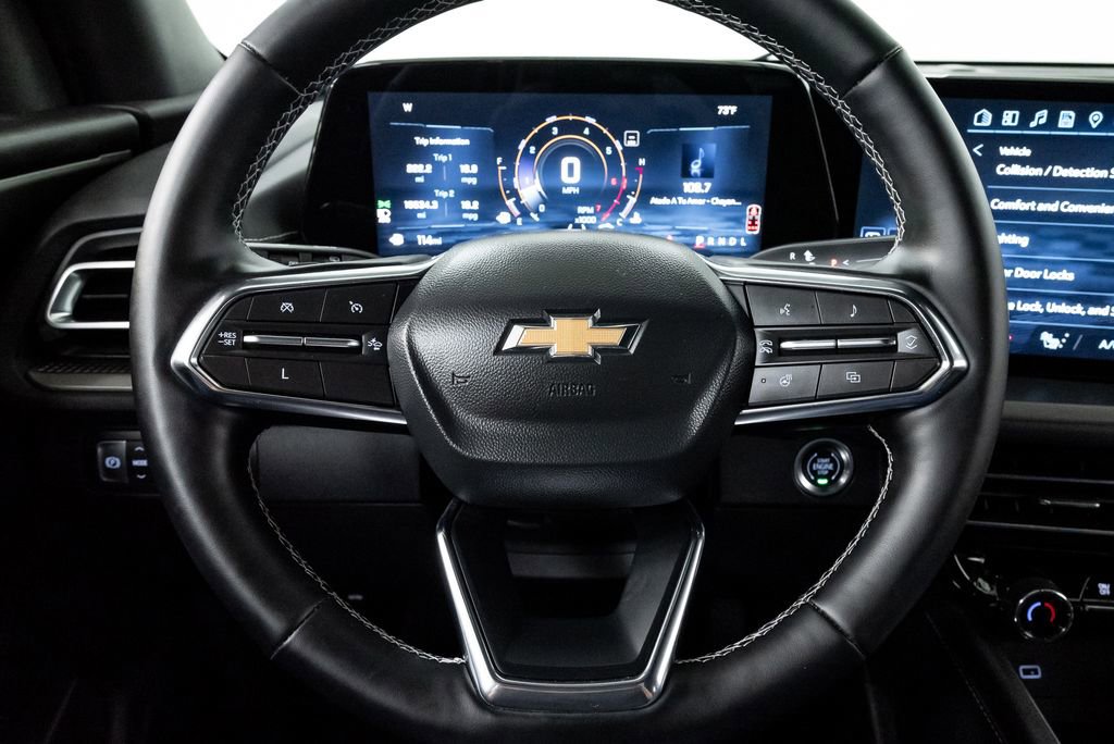 Used 2024 Chevrolet Traverse LT FWD image 13