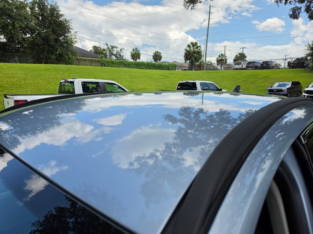 Certified 2022 Ford Escape SEL FWD image 8