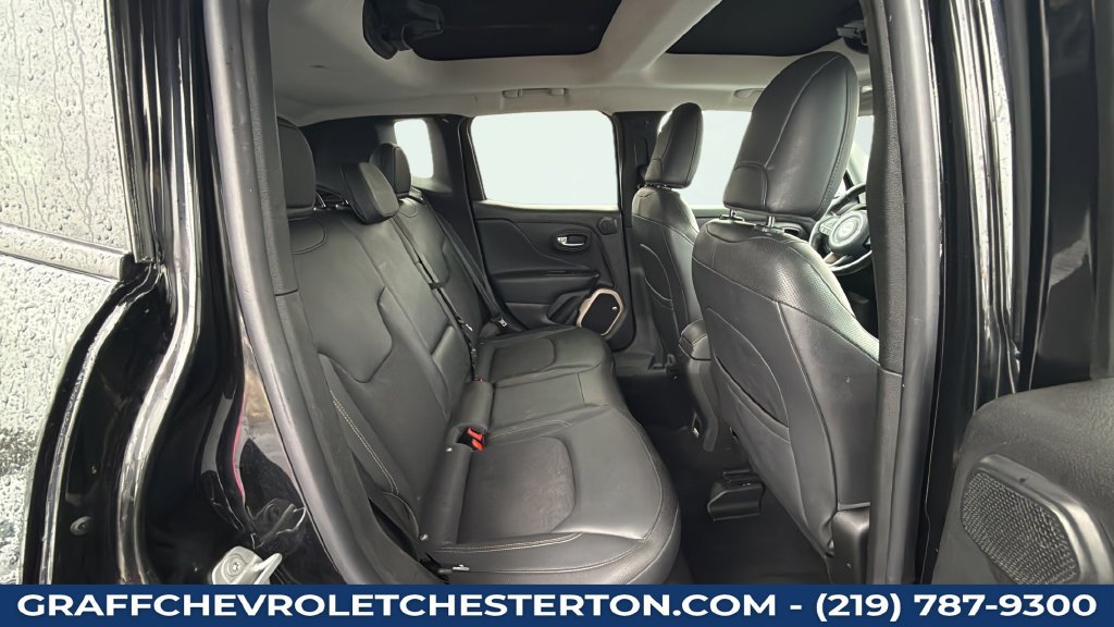 Used 2017 Jeep Renegade Trailhawk AWD/4WD image 39