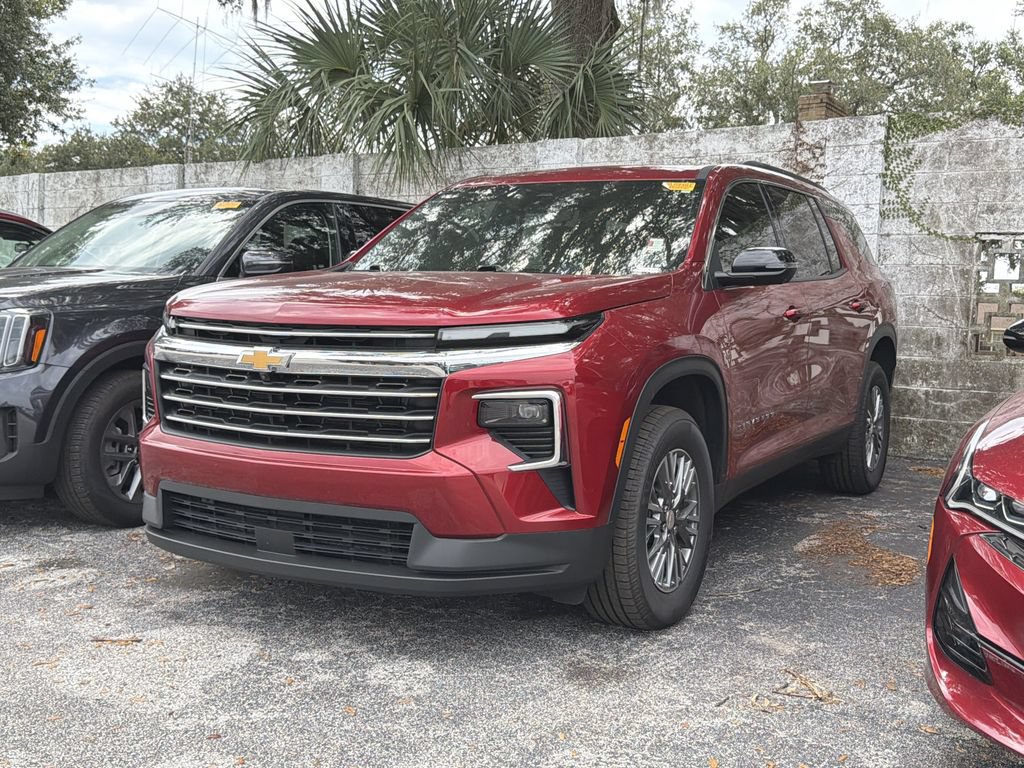 Used 2026 Chevrolet Traverse LT w/ Driver Confidence Package AWD/4WD image 3