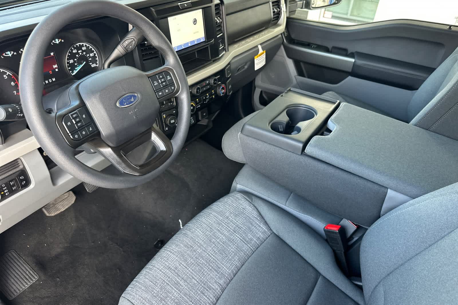New 2026 Ford F250 XLT w/ FX4 Off-Road Package AWD/4WD image 8