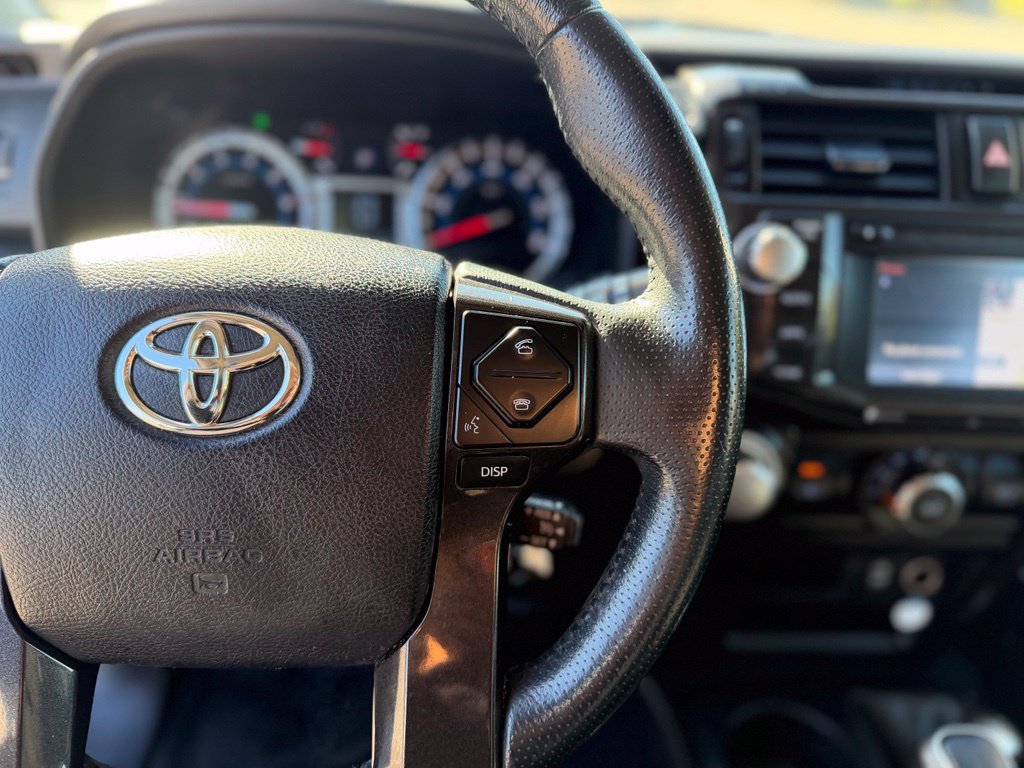 Used 2018 Toyota 4Runner TRD Off-Road AWD/4WD image 28
