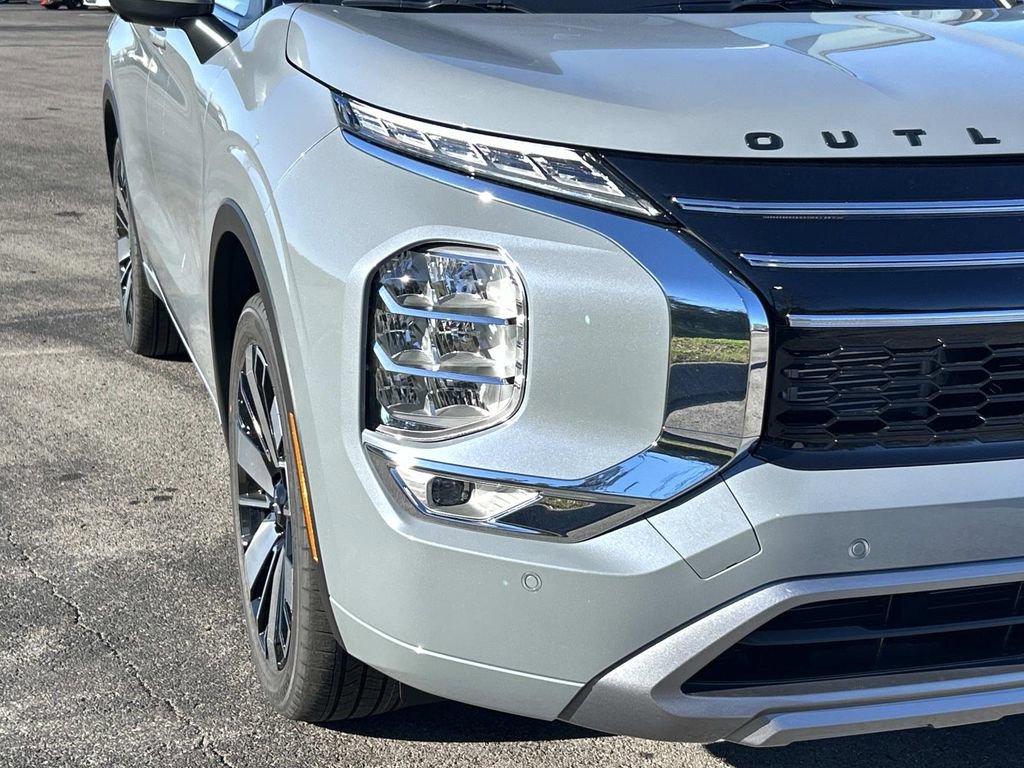 New 2026 Mitsubishi Outlander SEL FWD image 9