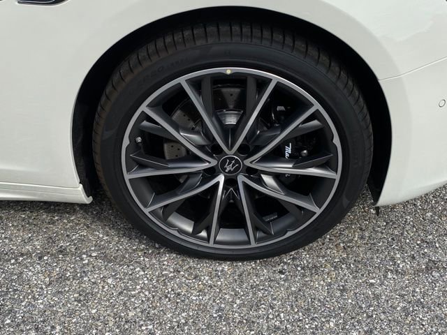 Used 2023 Maserati Ghibli GT image 12